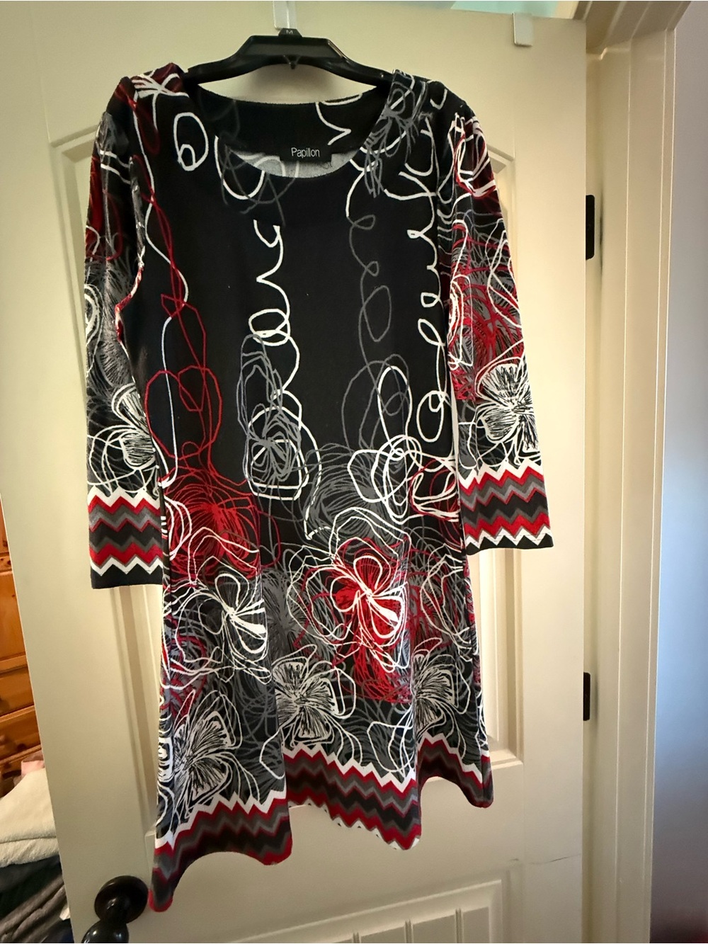 Papillon Blanc Black Red White Floral A-Line Dress